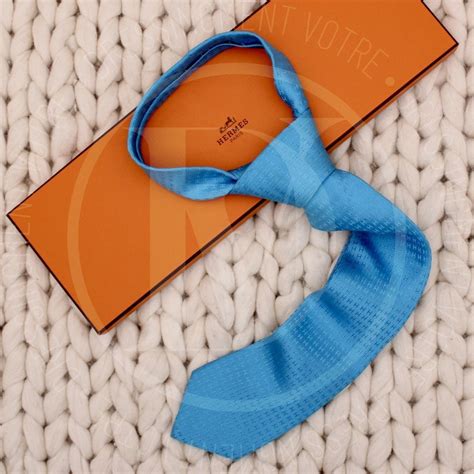 hermes cravate faconnee|cravat hermes en soie.